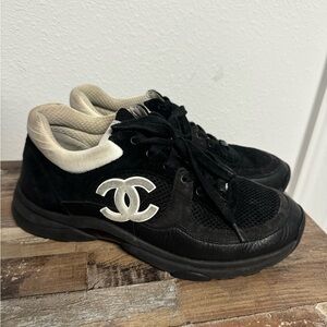 CHANEL Black and White sneakers size 39
